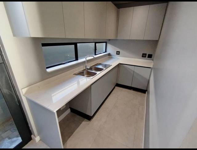 3 BEDROOM TOWNHOUSE FOR SALE IN SIBAYA PRECINCT